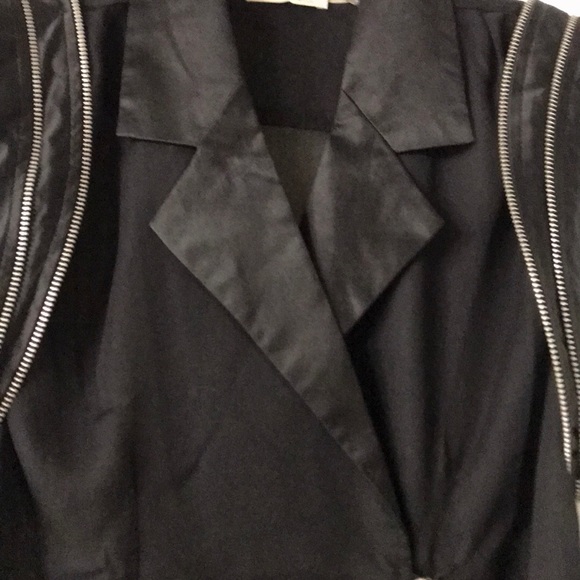 BLVD Vest with Zippers details - Picture 4 of 16